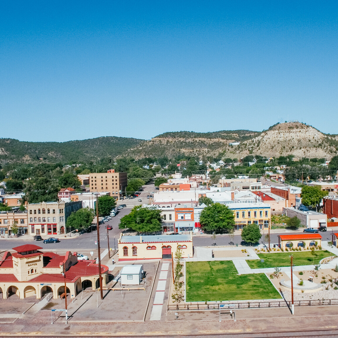 Aerial photograph of Raton, New Mexico.