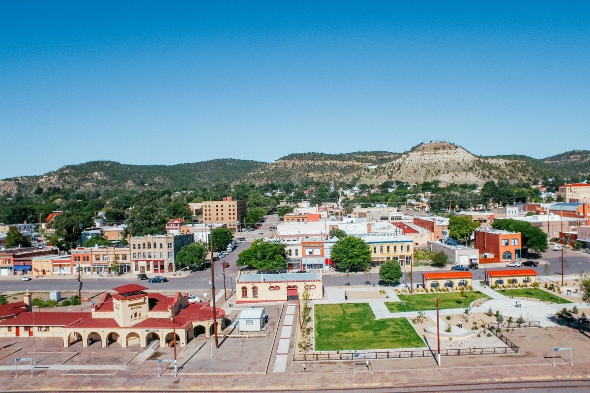 Aerial photograph of Raton, New Mexico.