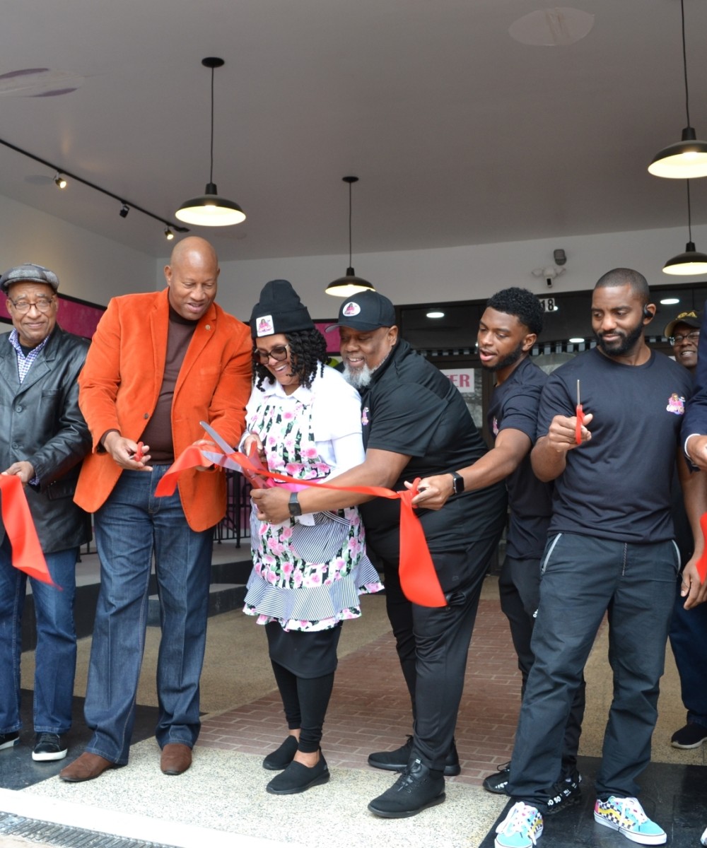 Ribbon Cutting at Ma's Cakes in Danville, Virginia